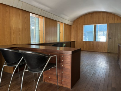【洋室】 | 西宮市甲陽園目神山町　中古戸建 | ドーム型の天井の15.5帖の洋室。応接兼書斎としてもご利用できます