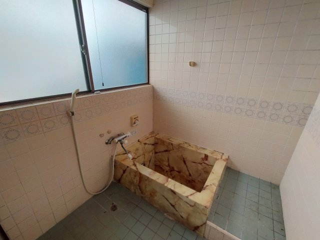 瀬戸越1丁目戸建の浴室