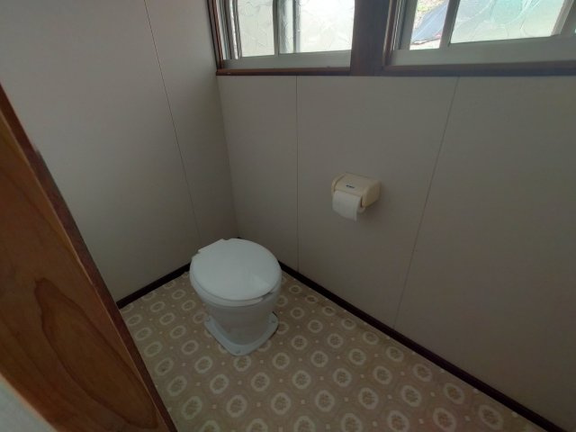 瀬戸越1丁目戸建のトイレ