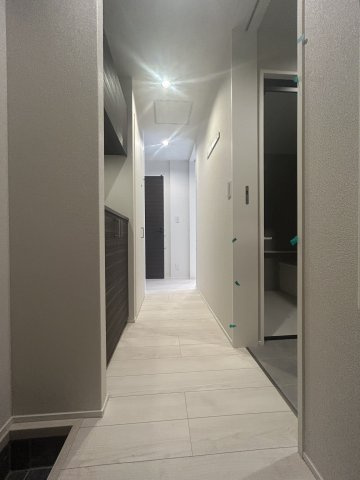 カ・ピリナ柏の玄関|完成前の為一部建築資材等が写っている可能性がございます。