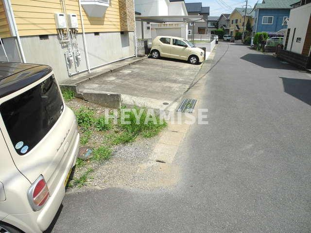 プチメゾンサンタクールの駐車場