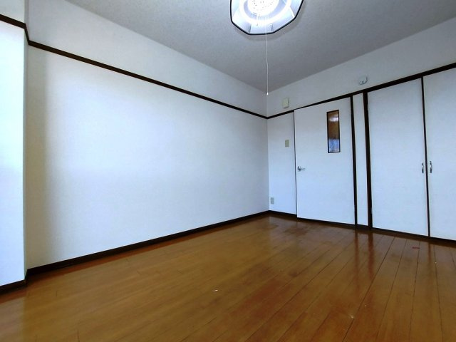 サンヒル南小池の居間・リビング