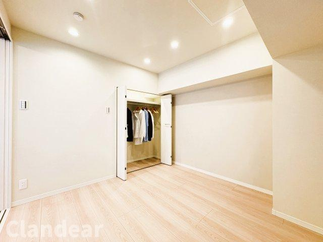 ヴィラロイヤル両国の洋室|ドキドキの新生活も、安心してスタート。ぴったりの住まいを見つけませんか？クランディアが一緒に住まい選びをサポートします‼　まずは、お気軽にお問合せください　＃クランディア