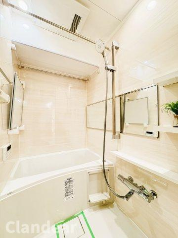 ヴィラロイヤル両国の浴室|ドキドキの新生活も、安心してスタート。ぴったりの住まいを見つけませんか？クランディアが一緒に住まい選びをサポートします‼　まずは、お気軽にお問合せください　＃クランディア