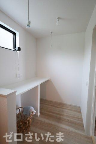 《仲介手数料無料》久喜市野久喜395新築一戸建てリガーレのランドリースペース