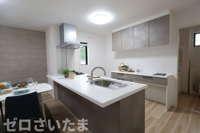 《仲介手数料無料》久喜市野久喜395新築一戸建てリガーレのキッチン