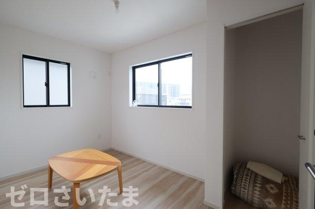 《仲介手数料無料》久喜市野久喜395新築一戸建てリガーレの洋室
