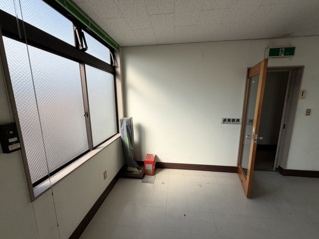 花輪第一ビルの内装