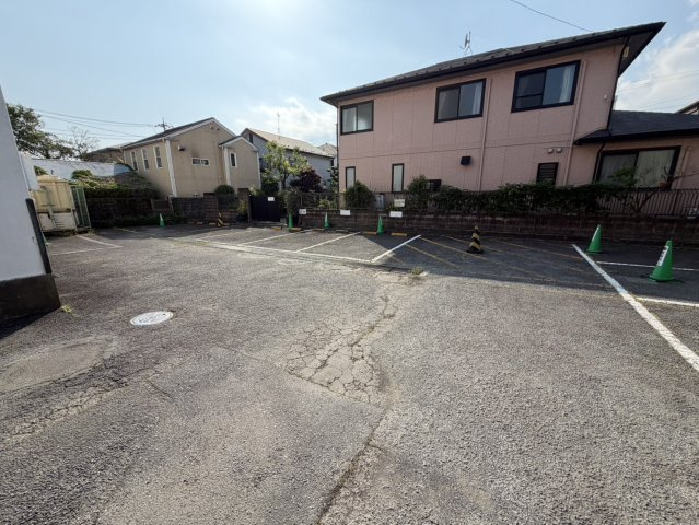 花輪第一ビルの駐車場