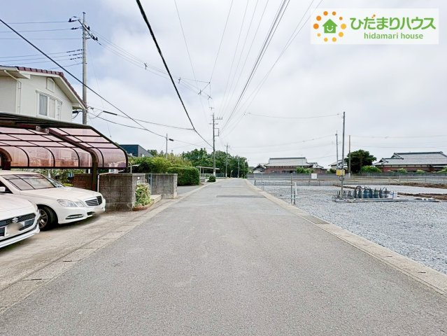 ひたちなか市相金町　新築戸建　B号棟の前面道路含む現地写真|たっぷりの陽光と心地よい風が舞い込む住まい♪