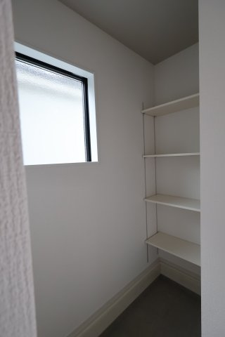 《仲介手数料無料》久喜市野久喜395新築一戸建てリガーレの収納