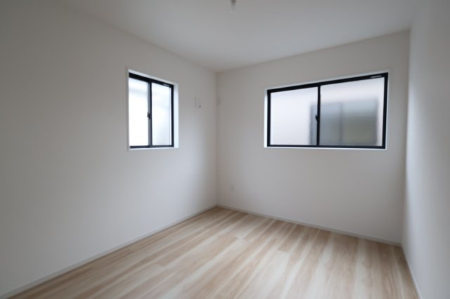 《仲介手数料無料》久喜市野久喜395新築一戸建てリガーレの洋室|2階 5.2帖