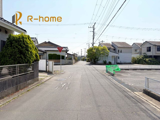 ひたちなか市相金町　新築戸建て　A号棟の前面道路含む現地写真|周辺環境も併せて案内致します♪
閑静な住宅地で笑顔あふれる新生活！
ぜひ現地へお越しください♪