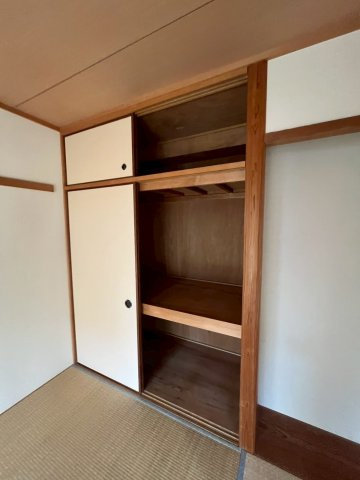 ロイヤルメゾン甲陽園2の収納