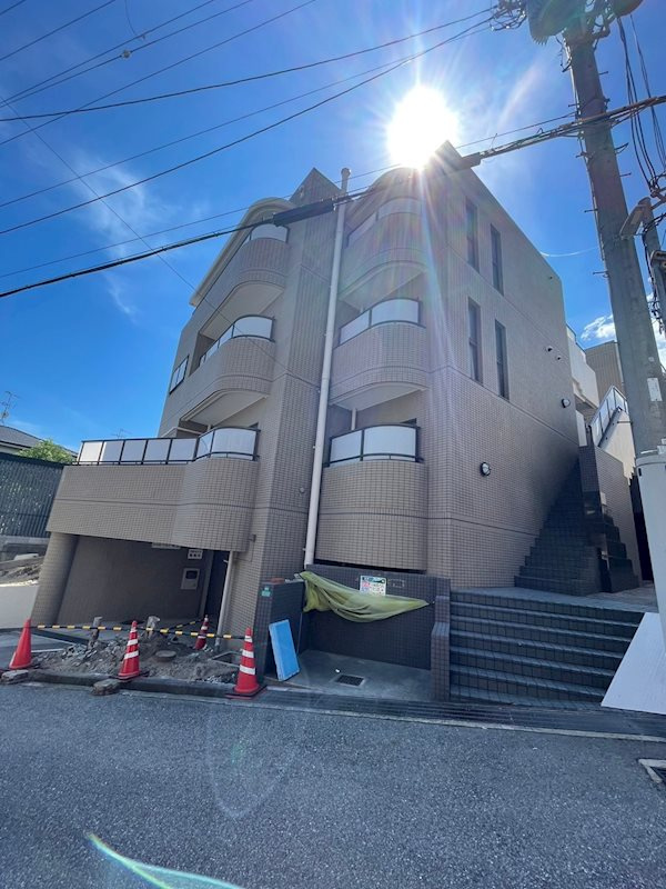 ロイヤルメゾン甲陽園2の外観