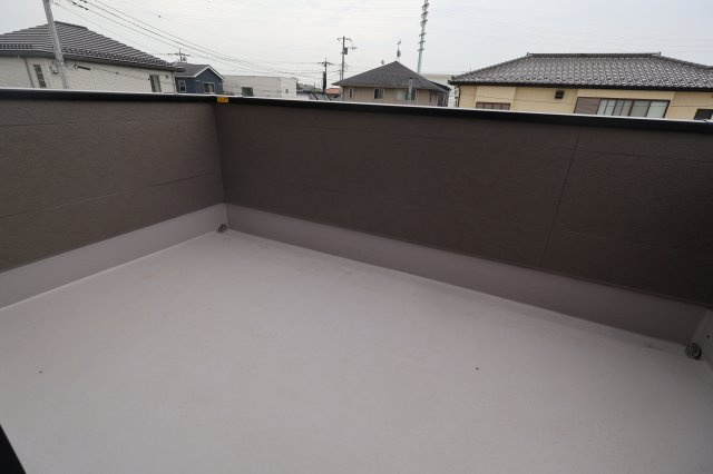 《仲介手数料無料》久喜市野久喜395新築一戸建てリガーレのバルコニー