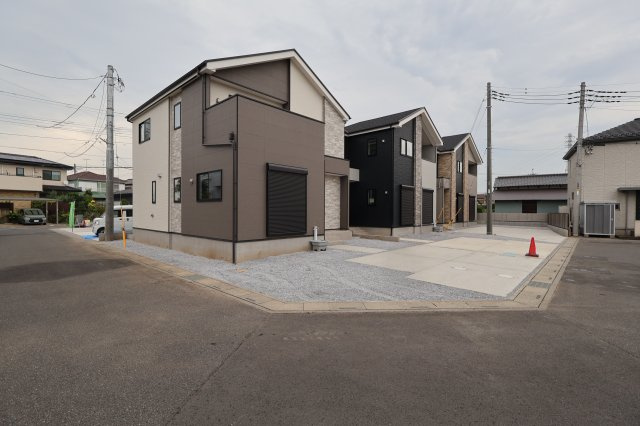 《仲介手数料無料》久喜市野久喜395新築一戸建てリガーレの外観|2026年7月13日 16:00 