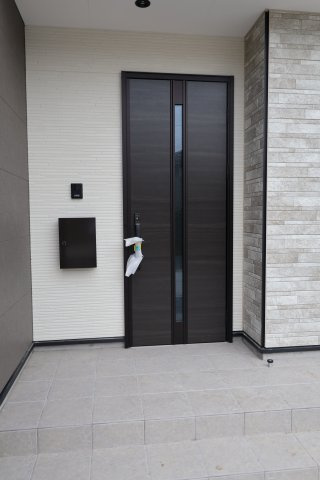 《仲介手数料無料》久喜市野久喜395新築一戸建てリガーレの玄関