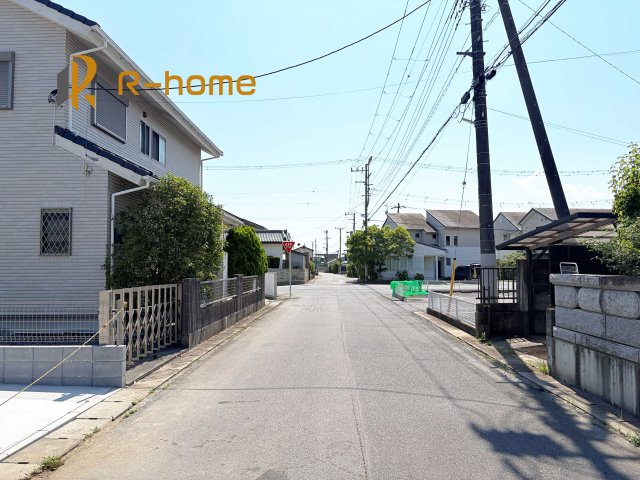 ひたちなか市相金町　新築戸建て　B号棟の前面道路含む現地写真|周辺環境も併せて案内致します♪
閑静な住宅地で笑顔あふれる新生活！
ぜひ現地へお越しください♪