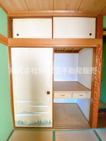 中石切町5丁目中古戸建の収納|たっぷりとした収納スペースです