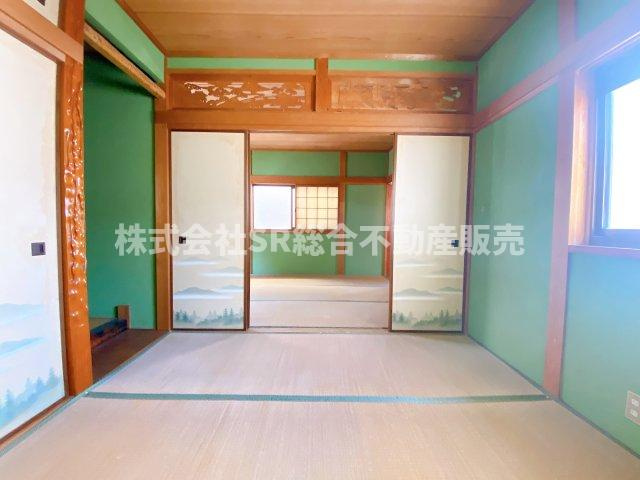 中石切町5丁目中古戸建の寝室|2Ｆ和室を繋げて使うと広々とした空間になります！