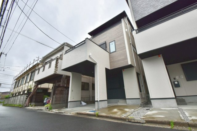 板橋区前野町6丁目　中古戸建の外観|2026.05.21撮影

現地ご見学希望・資料請求などお気軽にお問い合わせ下さい！
03-5990-5201