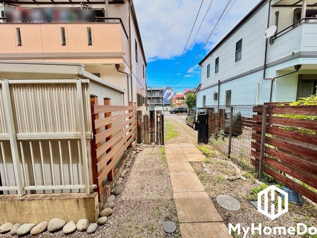 北区楠4丁目のエントランス