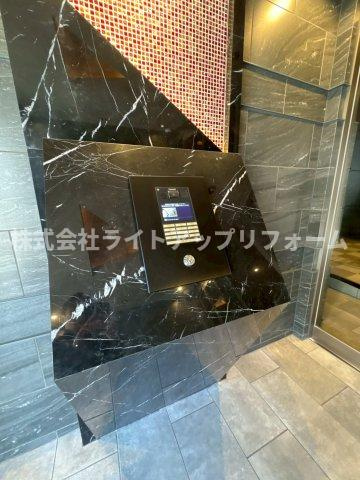 ファステート神戸サルビアのエントランス