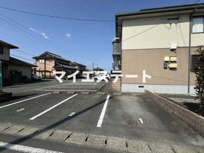 【駐車場】 | グリーンゲイトⅠ | 反転間取り部屋写真使用
