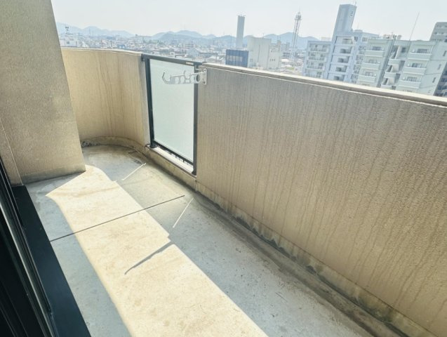 キャッスルコート国府寺町のバルコニー