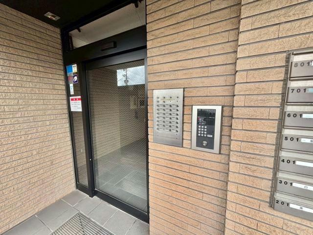 キャッスルコート国府寺町のエントランス