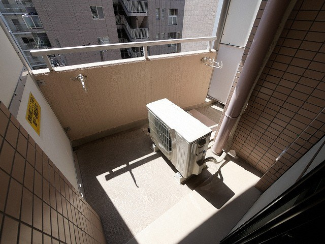 大阪市城東区成育２丁目の賃貸マンションのバルコニー