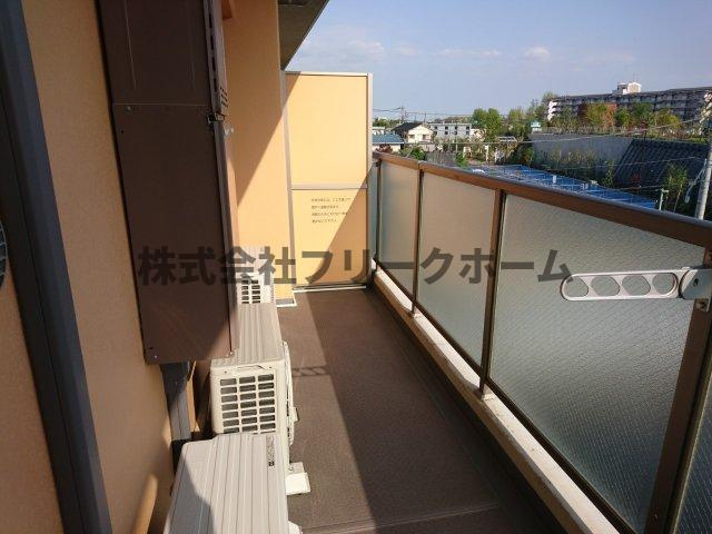 三鷹市新川６丁目の賃貸マンションのバルコニー
