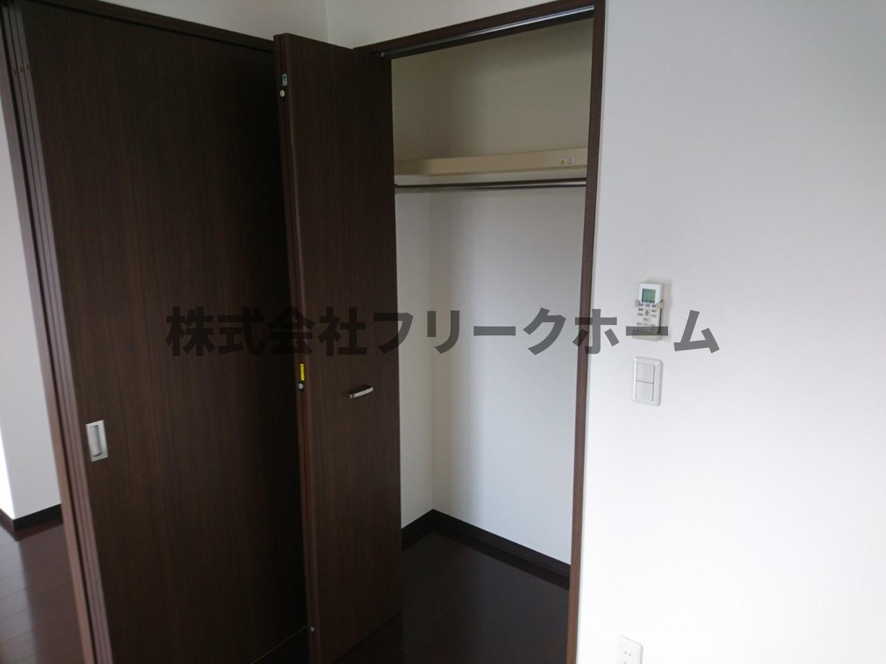 三鷹市新川６丁目の賃貸マンションの収納