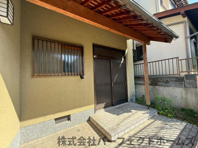 東中振1丁目戸建の玄関|ゆったりとした玄関です
