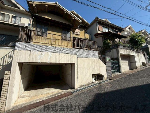 東中振1丁目戸建の外観|落ち着いた雰囲気の外観です