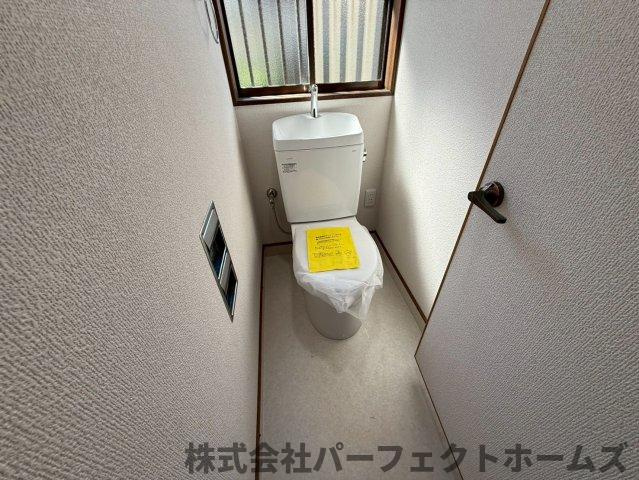 東中振1丁目戸建のトイレ|清潔感のあるトイレです