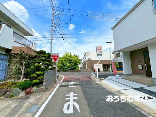 北区六が池町(全1棟)1号棟の前面道路含む現地写真