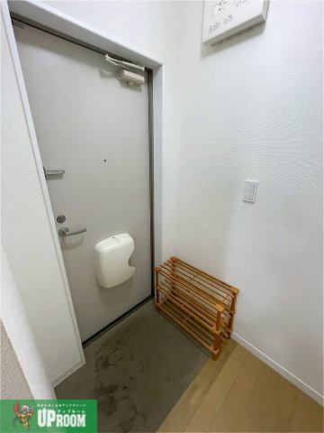 サンシャイン常普請の玄関