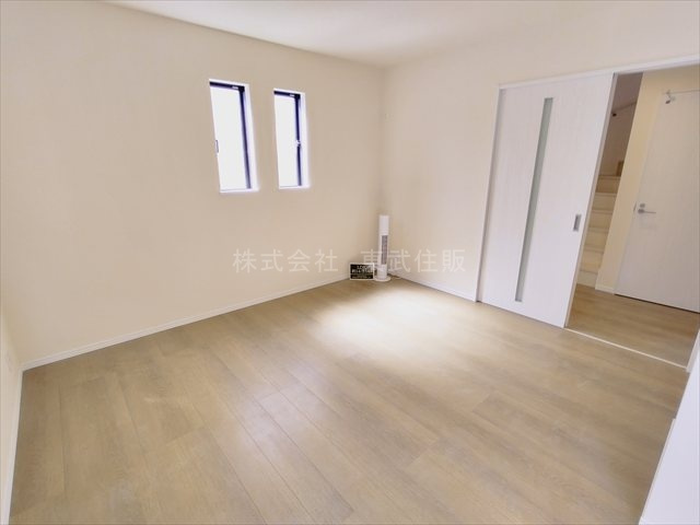 【居間・リビング】の画像