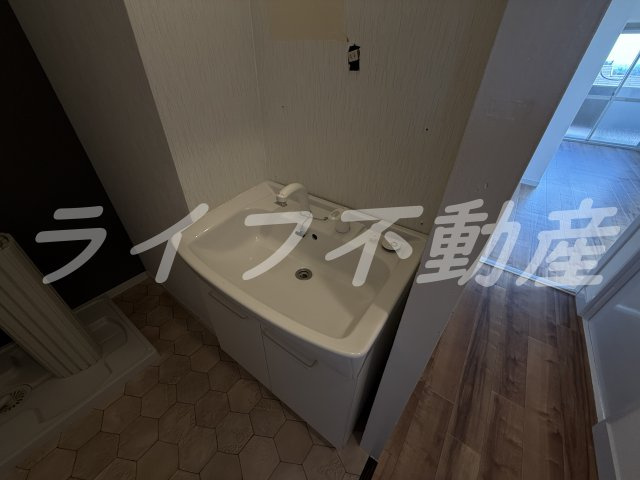 SAKURABASE東大阪の独立洗面台|独立洗面台で身支度をすべて済ませてしまいましょう