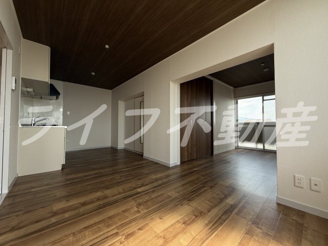 SAKURABASE東大阪の洋室|スタンダードな洋室です