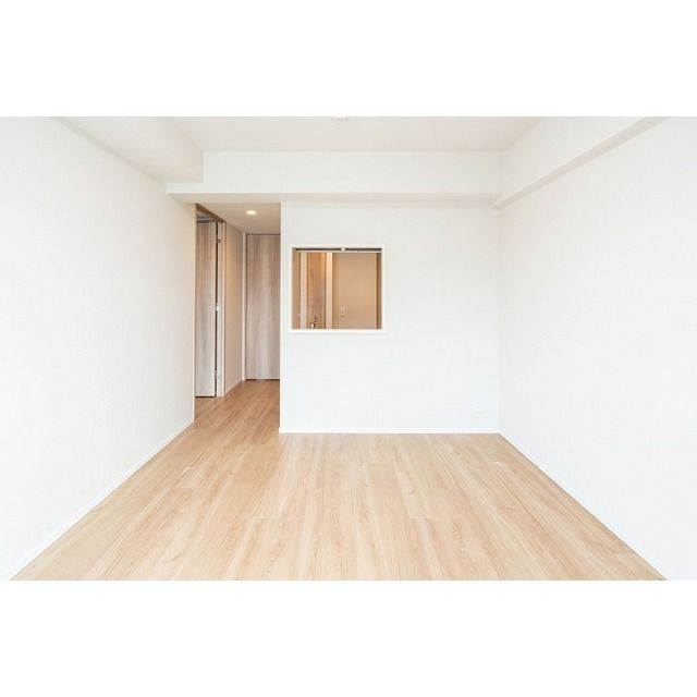 市谷台町坂フロントの居間・リビング
