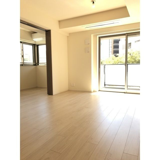 クレヴィア新宿若松町の居間・リビング
