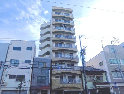 売中古マンション　ダイアパレスステーションサイド静岡2号館の外観|ベランダが南向きなので、一日を通して日照時間が長く、自然光で室内が明るくなります。