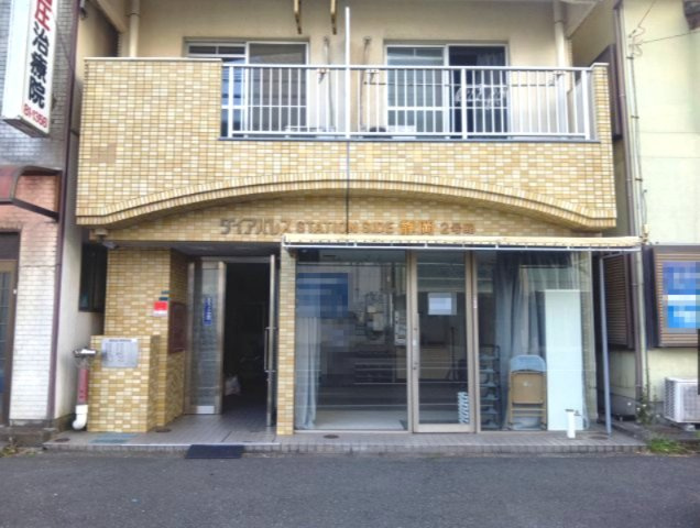 売中古マンション　ダイアパレスステーションサイド静岡2号館のエントランス|1階部分がフラットで出入りしやすいエントランス。段差が少なく荷物の持ち運びや日常利用がしやすそうです