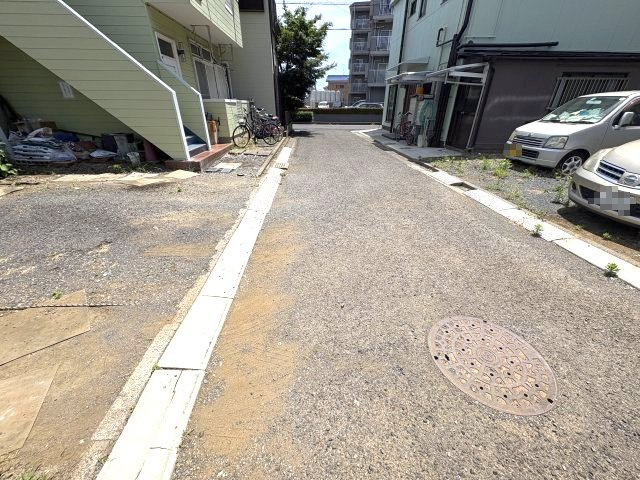 埼玉県蕨市南町4丁目土地の前面道路含む現地写真