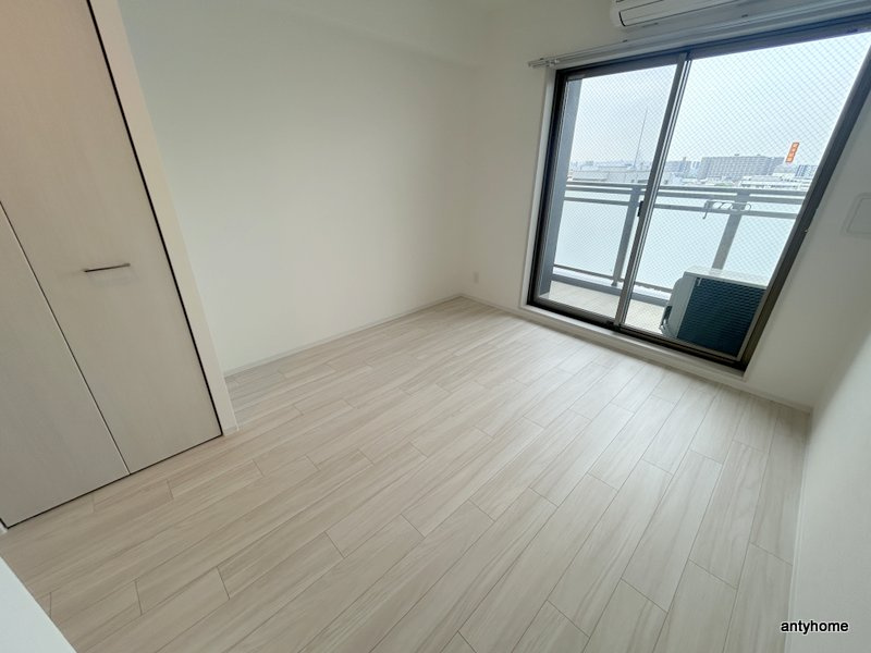 エスリード難波VALORE　仲介手数料無料の洋室