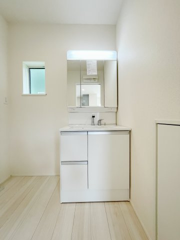 新築戸建・新築建売　桐生市相生町2丁目　相生小学校・相生中学校の独立洗面台