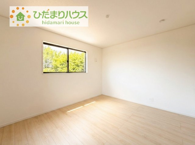 【寝室】 | 土浦市神立東第5　新築戸建　2号棟 | ゆとりのある主寝室！ご家族全員で寝れちゃいます♪